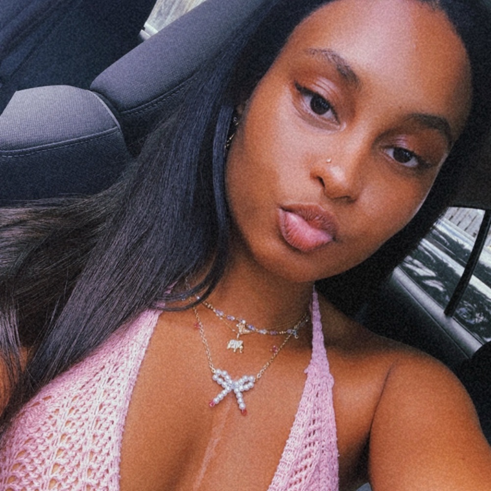 Meet your Posher, Mya